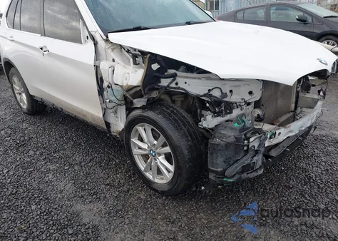 2015 BMW X5 xDrive35D z USA, uszkodzony, nr VIN 5UXKS4C5XF0N08193